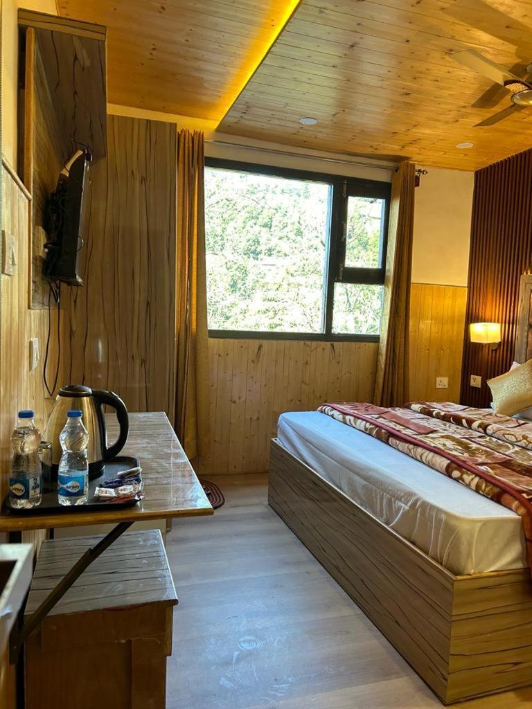 דלהאוזי Hotel Ma Heights מראה חיצוני תמונה