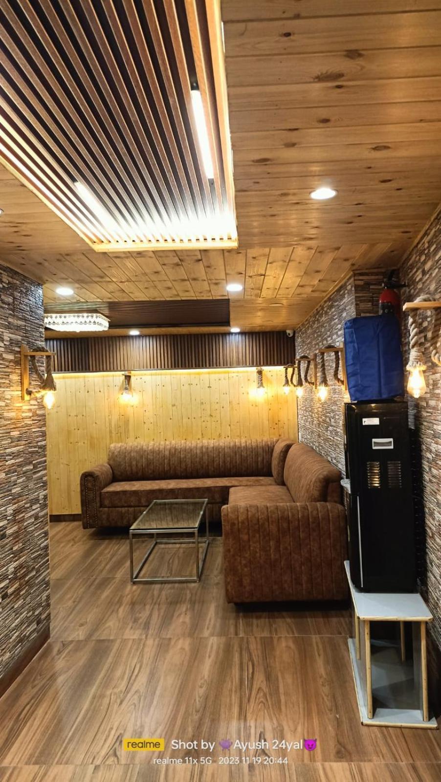 דלהאוזי Hotel Ma Heights מראה חיצוני תמונה