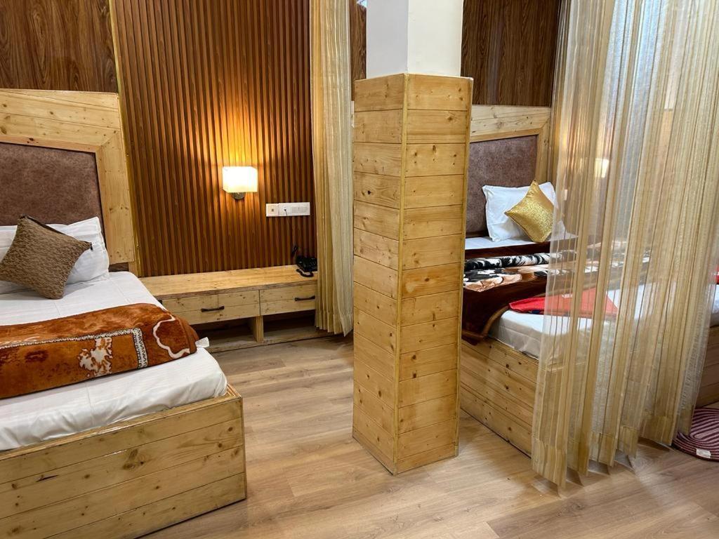 דלהאוזי Hotel Ma Heights מראה חיצוני תמונה